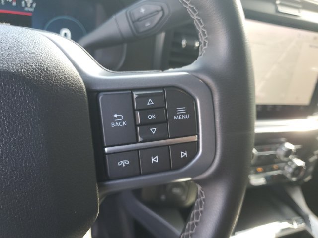 Used 2025 Ford F250 Lariat w/ Black Appearance Package AWD/4WD image 17