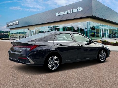 New 2026 Hyundai Elantra Limited FWD image 8
