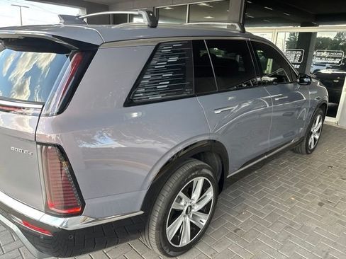 Certified 2026 Cadillac Vistiq Luxury AWD/4WD image 5
