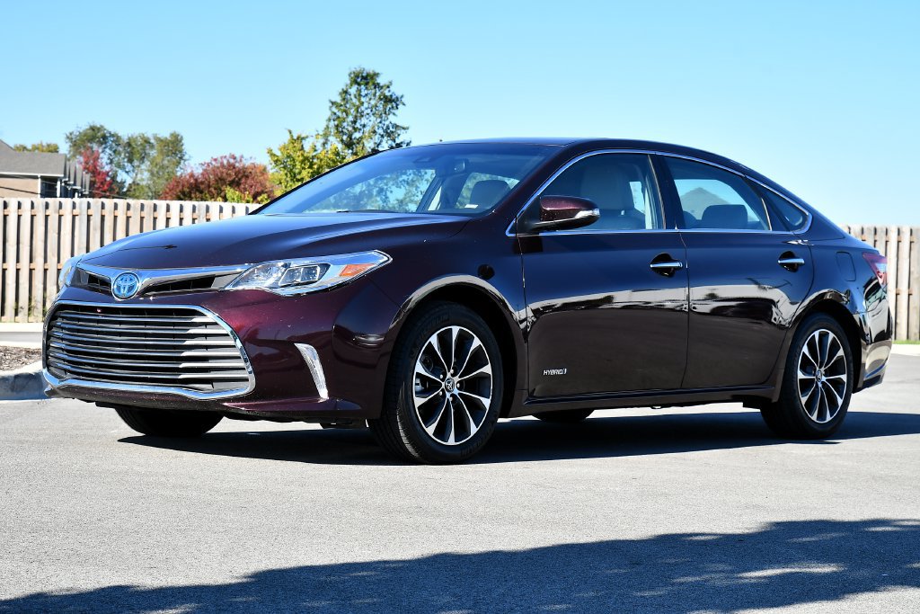 Used 2018 Toyota Avalon XLE Premium FWD image 5
