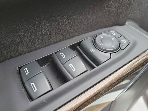 Used 2019 Chevrolet Silverado 1500 LT w/ Remote Start Package image 16