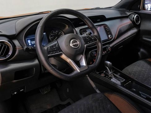 Used 2023 Nissan Kicks SR FWD image 3