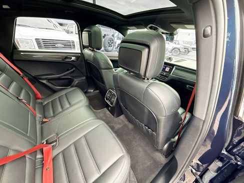 Used 2021 Porsche Macan GTS image 33