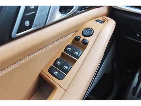 Used 2025 BMW X5 M60i w/ Executive Package image 21