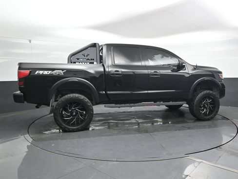 Used 2021 Nissan Titan PRO-4X w/ Pro-4x Convenience Package AWD/4WD image 4