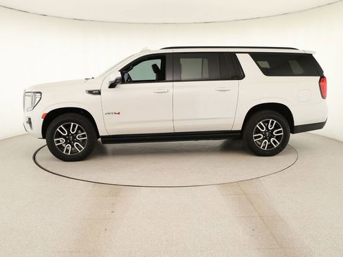 Used 2023 GMC Yukon XL AT4 w/ Technology Package AWD/4WD image 2