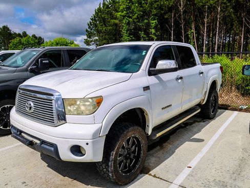 Used 2011 Toyota Tundra Limited w/ Memory Pkg AWD/4WD image 2