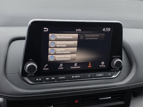 Used 2024 Nissan Rogue SV image 15