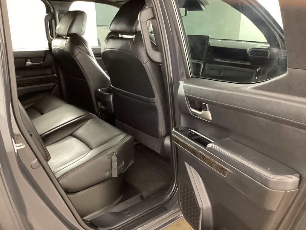Used 2024 Toyota Tacoma Limited w/ Limited Package (LT) AWD/4WD image 21