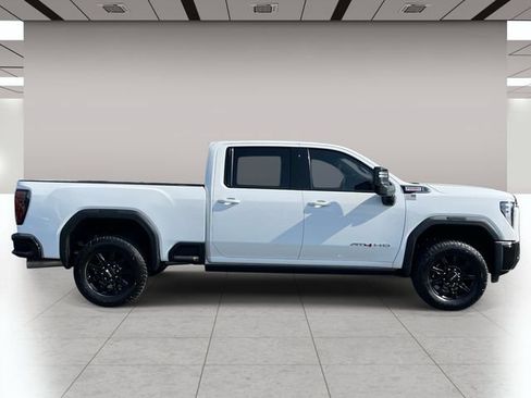 Used 2025 GMC Sierra 3500 AT4 w/ AT4 Premium Plus Package AWD/4WD image 2