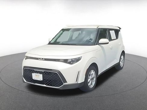 Used 2025 Kia Soul LX w/ LX Technology Package FWD image 7
