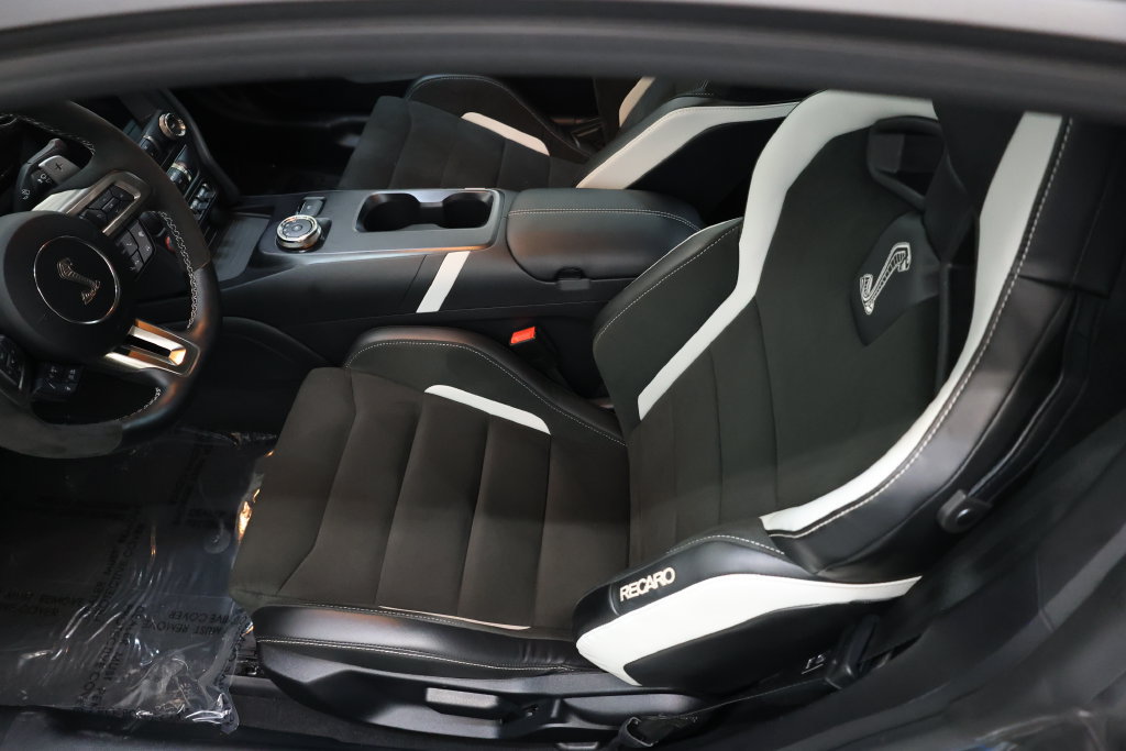 Used 2022 Ford Mustang Shelby GT500 w/ Carbon Fiber Track Pack RWD image 82