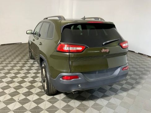 Used 2016 Jeep Cherokee 75th Anniversary FWD image 9