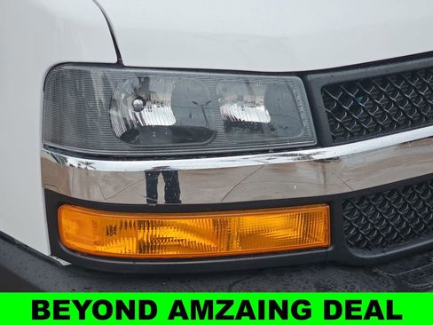 Used 2024 Chevrolet Express 2500 w/ Driver Convenience Package RWD image 32