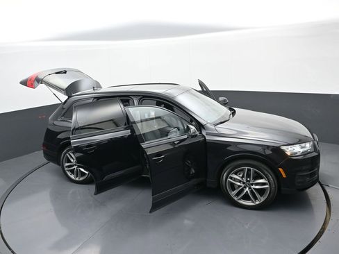 Used 2017 Audi Q7 3.0T Prestige AWD/4WD image 38