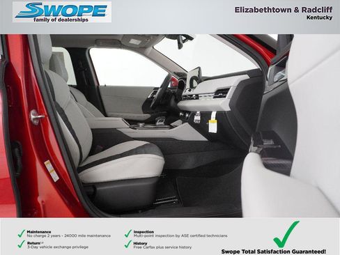 New 2025 Mitsubishi Outlander SE image 11