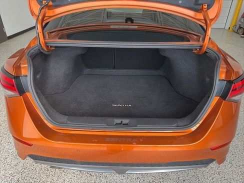 Used 2021 Nissan Sentra SR FWD image 29