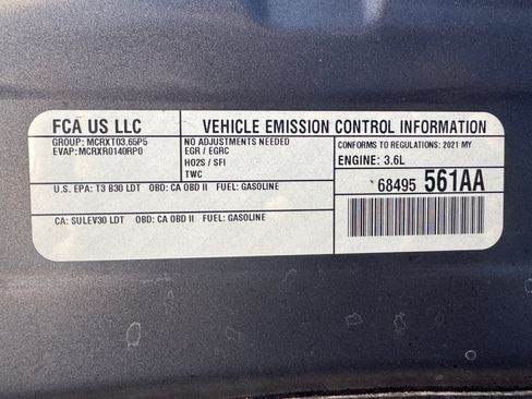 Used 2021 Chrysler Pacifica Touring-L w/ Premium & Safety Sphere Group FWD image 17