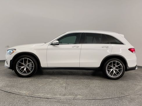 Used 2022 Mercedes-Benz GLC 43 AMG 4MATIC image 2