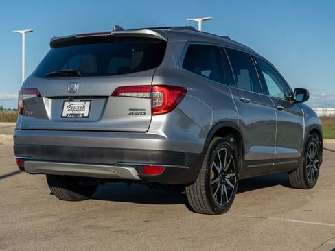 Used 2019 Honda Pilot Touring image 7