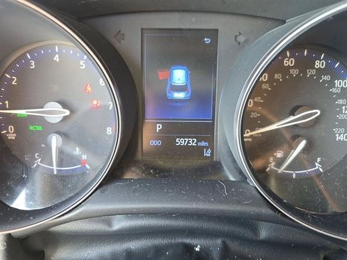 Used 2019 Toyota C-HR XLE FWD image 18
