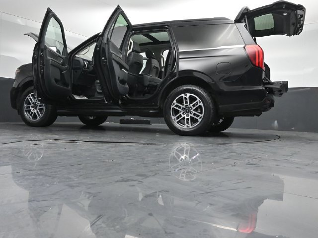 Certified 2025 Ford Expedition Active AWD/4WD image 58