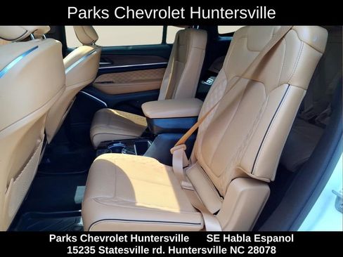 Used 2023 Jeep Grand Cherokee L Summit w/ Advanced Protech Group IV AWD/4WD image 25