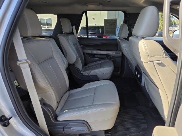 Used 2021 Ford Expedition XLT AWD/4WD image 31