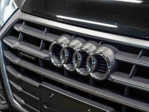 Used 2018 Audi Q5 2.0T Premium Plus w/ Premium Plus Package AWD/4WD image 8