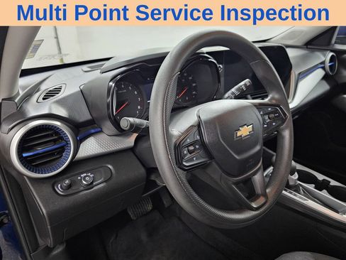 Used 2024 Chevrolet Trax LS w/ LS Convenience Package FWD image 11