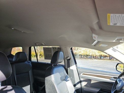 Used 2021 Volkswagen Atlas SE image 13