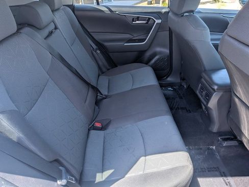 Used 2025 Toyota RAV4 XLE FWD image 25