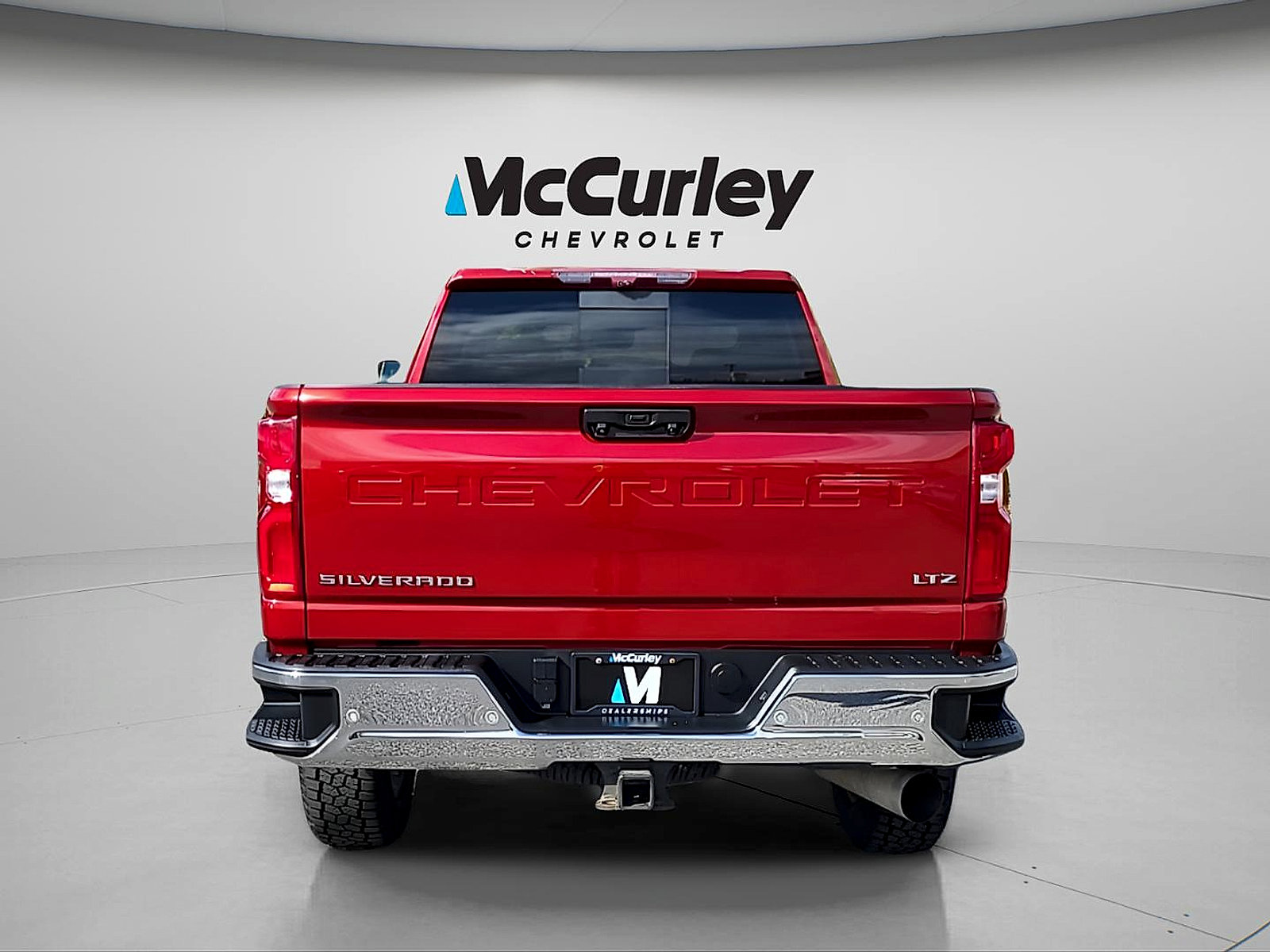 Used 2022 Chevrolet Silverado 2500 LTZ w/ LTZ Plus Package AWD/4WD image 6