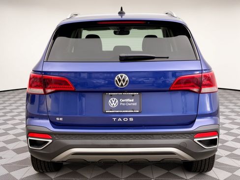 Certified 2023 Volkswagen Taos SE w/ Panoramic Sunroof Package FWD image 11