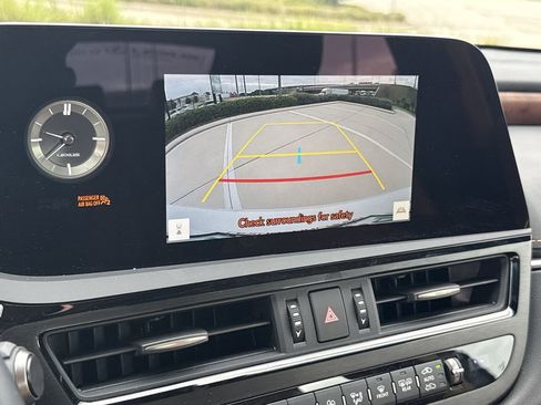 Used 2025 Lexus ES 350 w/ Premium Package image 24