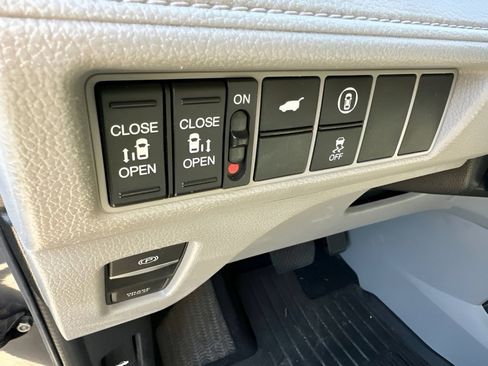 Used 2023 Honda Odyssey EX-L image 20