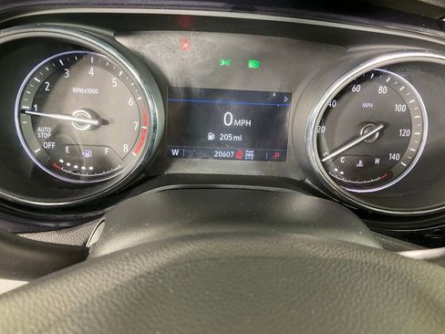 Used 2021 Buick Encore GX Select image 16