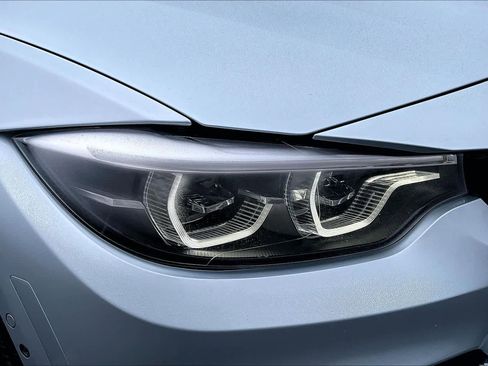 Used 2018 BMW M4 Coupe image 28