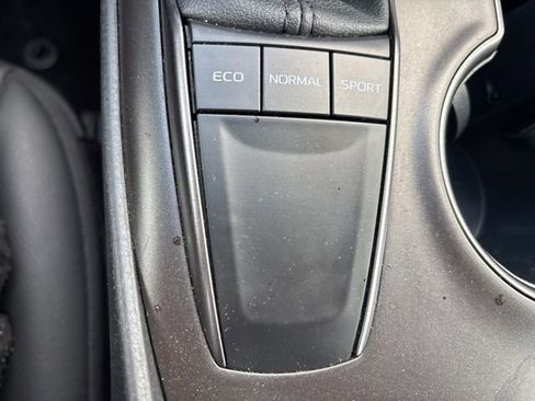 Used 2024 Toyota Camry SE image 13