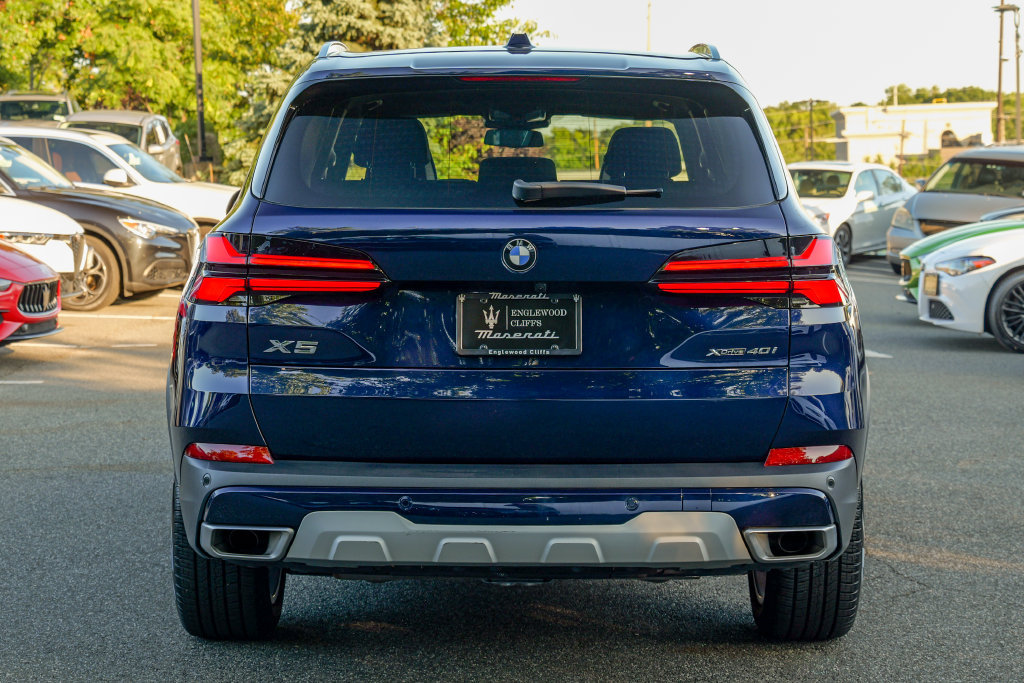 Used 2024 BMW X5 xDrive40i w/ Premium Package AWD/4WD image 6
