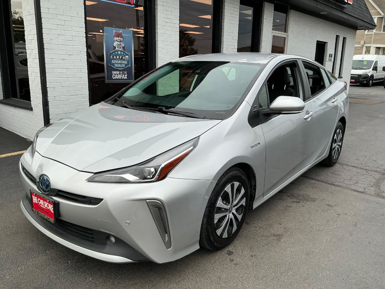 Used 2022 Toyota Prius XLE w/ Advanced Technology Package AWD/4WD image 2