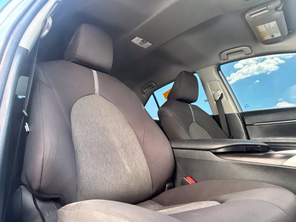 Used 2022 Toyota Camry LE FWD image 25