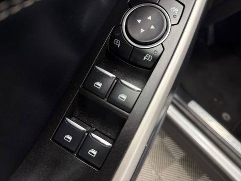 Used 2021 Ford Explorer Limited w/ Equipment Group 301A image 33