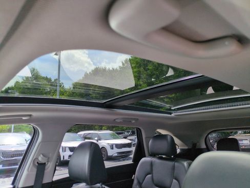 Certified 2025 Kia Sorento EX w/ Panoramic Sunroof Package FWD image 25