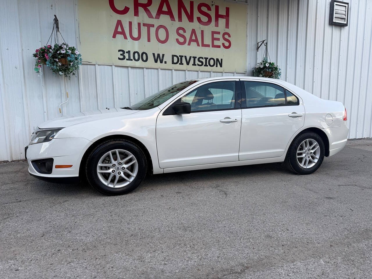 Used 2010 Ford Fusion S FWD image 8