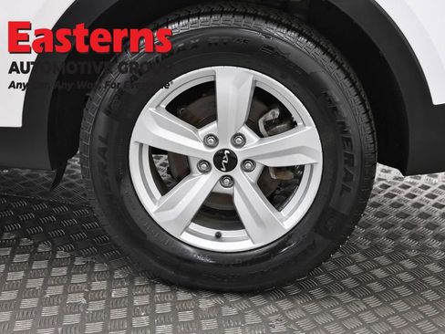 Used 2022 Kia Sorento LX FWD image 32