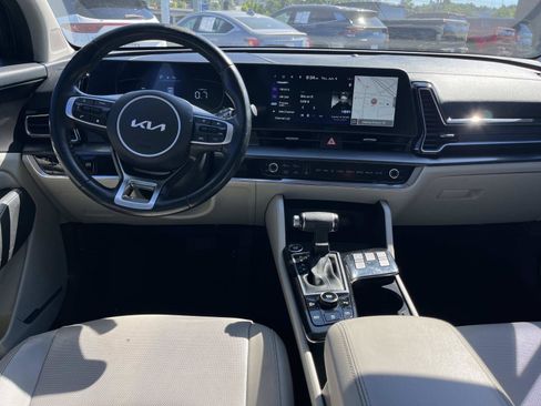 Used 2023 Kia Sportage EX FWD image 13