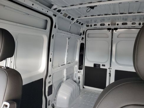 Used 2025 RAM ProMaster 1500 w/ Premium Convenience Group image 19