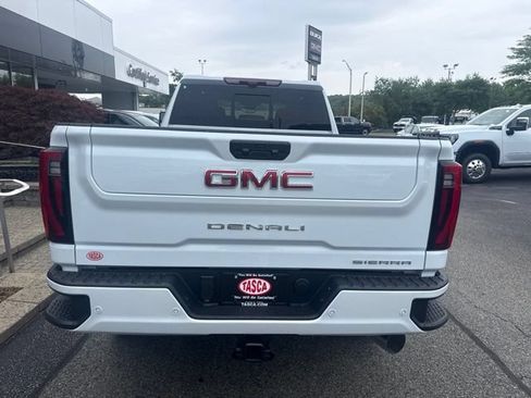 New 2026 GMC Sierra 2500 Denali w/ Denali Reserve Package AWD/4WD image 9