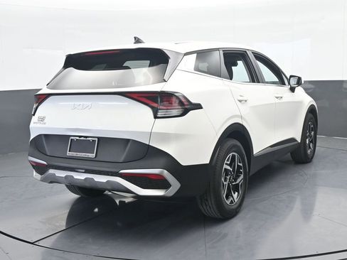 Used 2024 Kia Sportage LX FWD image 5